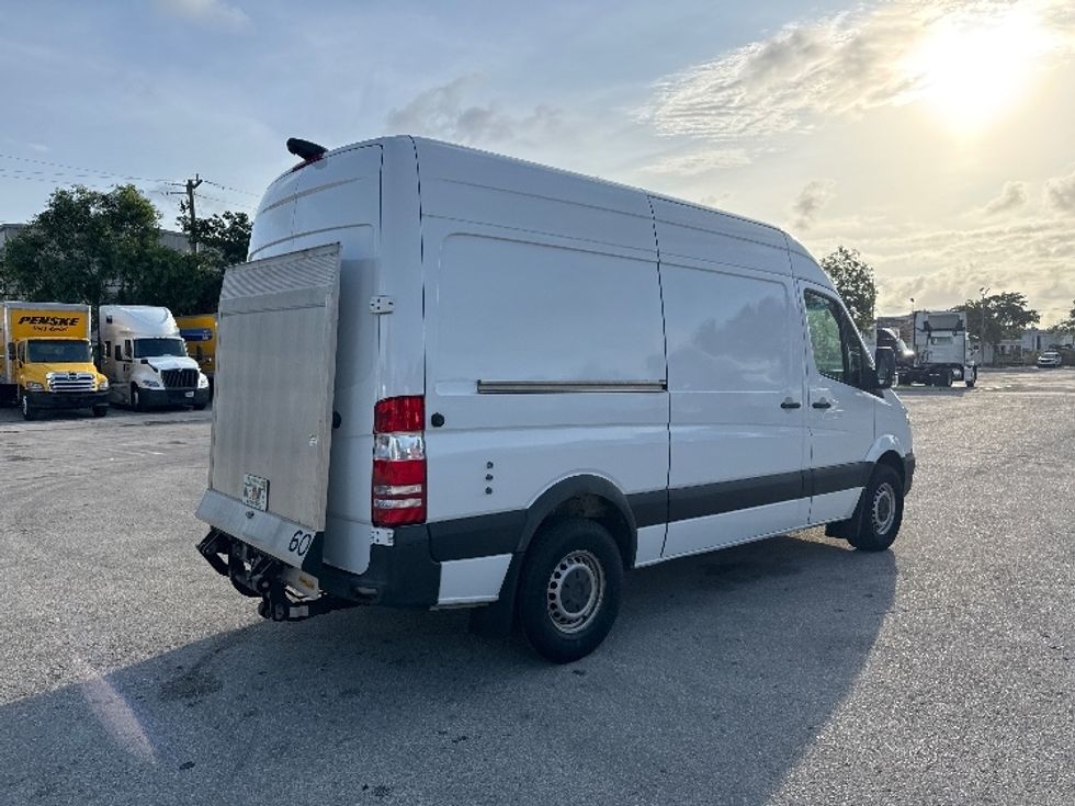 Cargo Van (Panel Van)-Light and Medium Duty Trucks-Mercedes-2018-Sprinter-Medley-FL-162,425\n\t\tmiles-$ 31,500 - Image 13