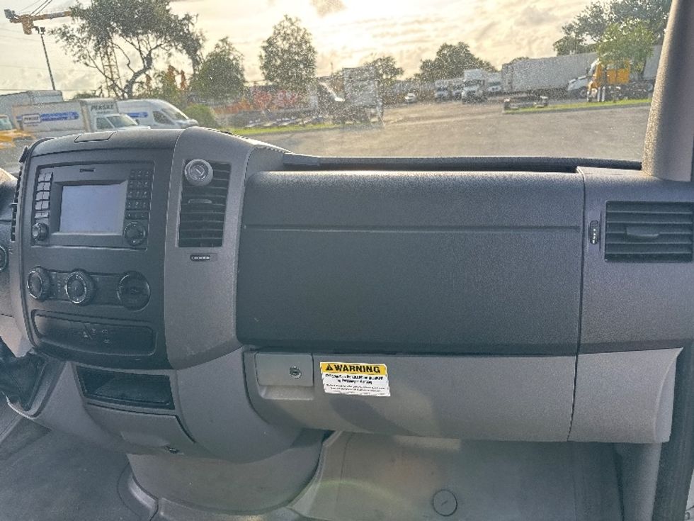 Cargo Van (Panel Van)-Light and Medium Duty Trucks-Mercedes-2018-Sprinter-Medley-FL-162,425\n\t\tmiles-$ 31,500 - Image 21