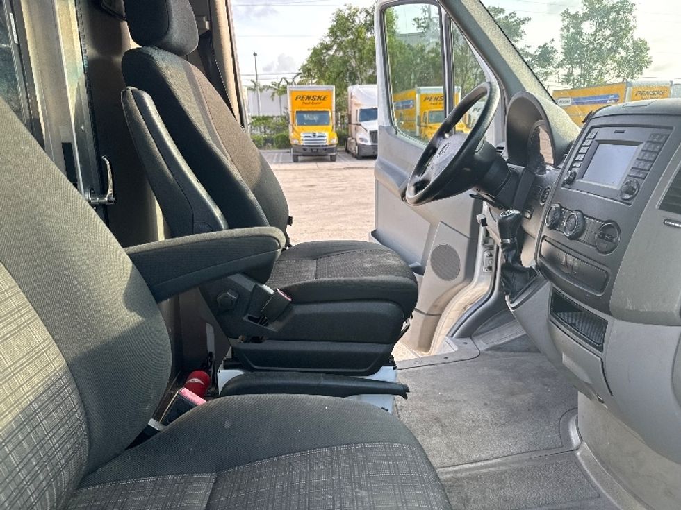 Cargo Van (Panel Van)-Light and Medium Duty Trucks-Mercedes-2018-Sprinter-Medley-FL-162,425\n\t\tmiles-$ 31,500 - Image 22