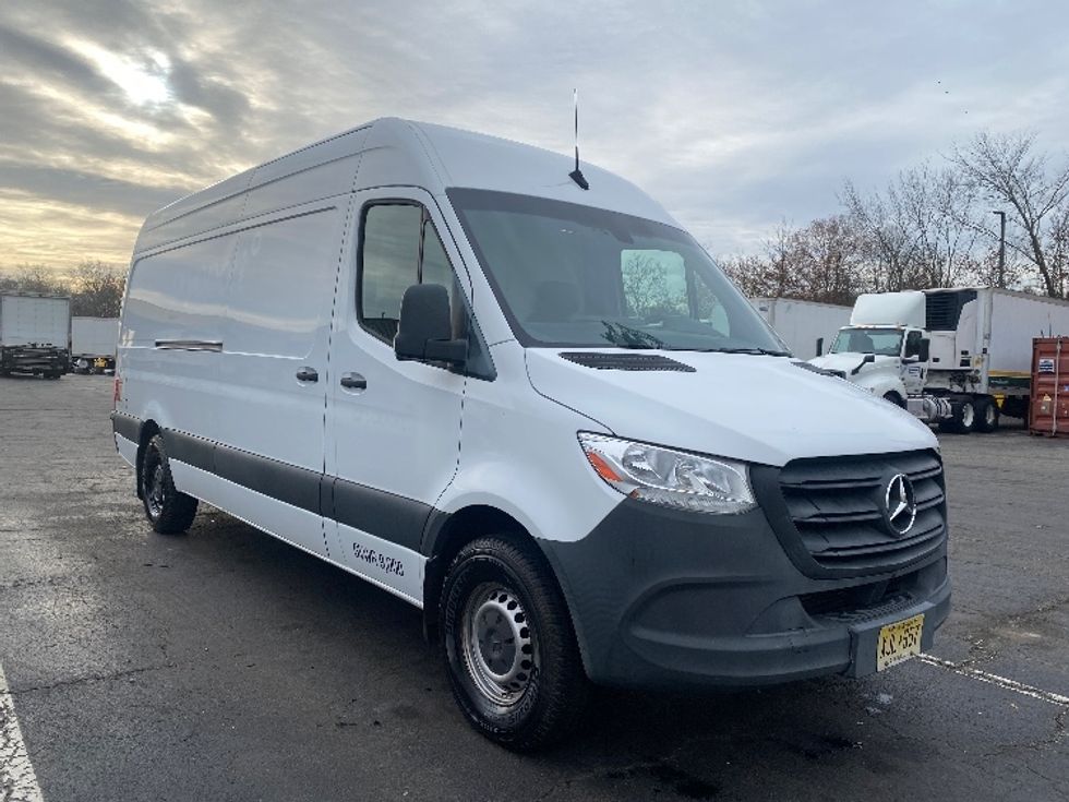 Cargo Van (Panel Van)-Light and Medium Duty Trucks-Mercedes-2019-Sprinter-Parsippany-NJ-116,948\n\t\tmiles-$ 37,500 - Image 1