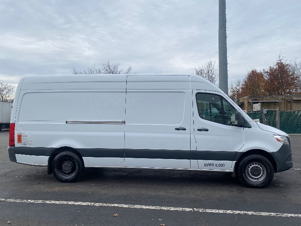 Cargo Van (Panel Van)-Light and Medium Duty Trucks-Mercedes-2019-Sprinter-Parsippany-NJ-116,948\n\t\tmiles-$ 37,500 - Image 15