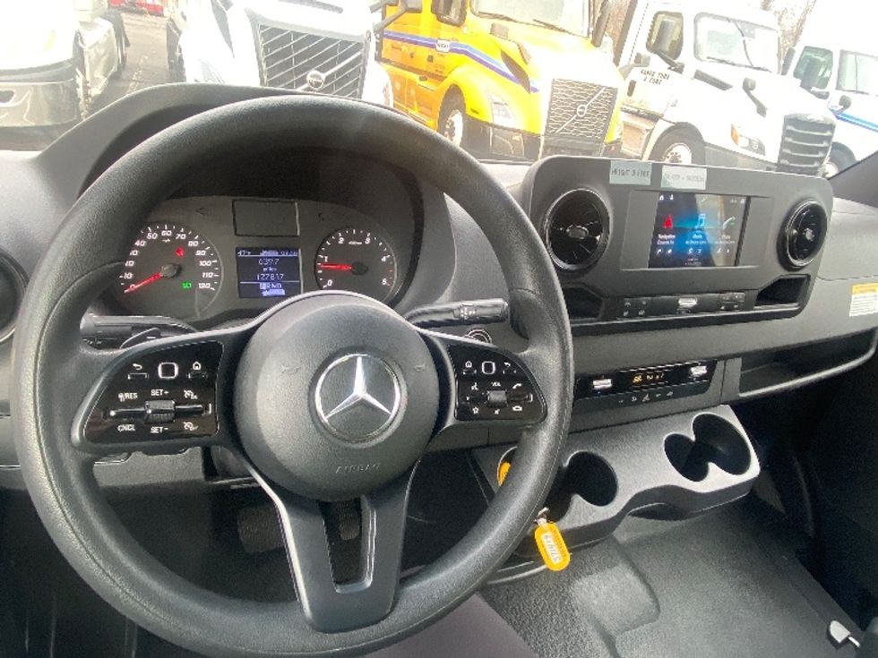 Cargo Van (Panel Van)-Light and Medium Duty Trucks-Mercedes-2019-Sprinter-Parsippany-NJ-116,948\n\t\tmiles-$ 37,500 - Image 18