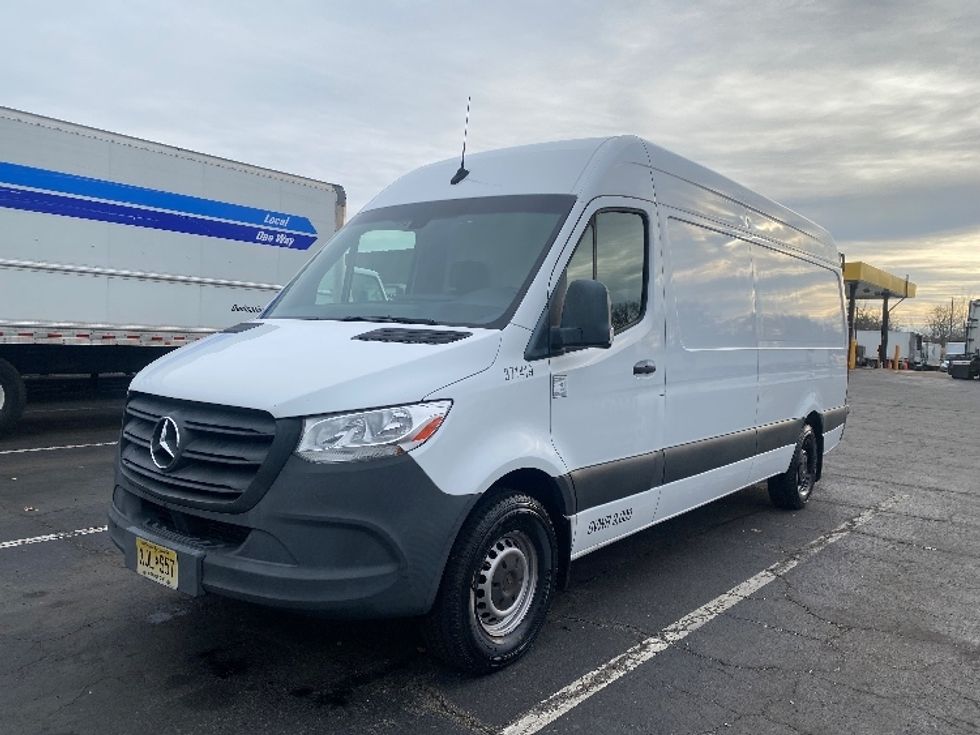 Cargo Van (Panel Van)-Light and Medium Duty Trucks-Mercedes-2019-Sprinter-Parsippany-NJ-116,948\n\t\tmiles-$ 37,500 - Image 3