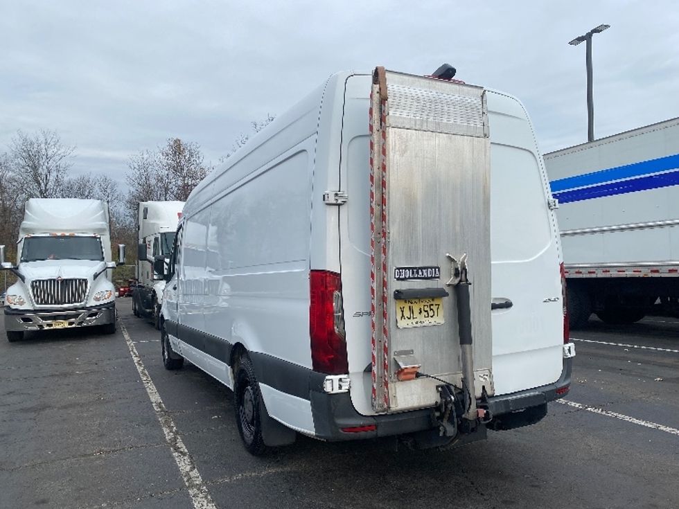 Cargo Van (Panel Van)-Light and Medium Duty Trucks-Mercedes-2019-Sprinter-Parsippany-NJ-116,948\n\t\tmiles-$ 37,500 - Image 6