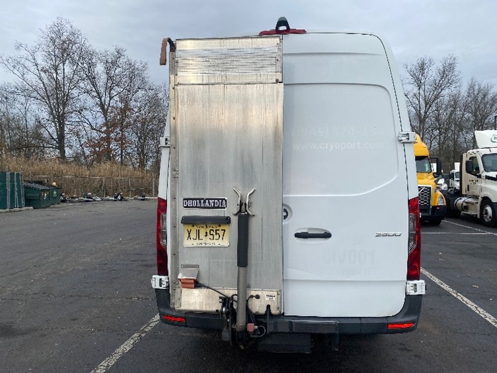 Cargo Van (Panel Van)-Light and Medium Duty Trucks-Mercedes-2019-Sprinter-Parsippany-NJ-116,948\n\t\tmiles-$ 37,500 - Image 7