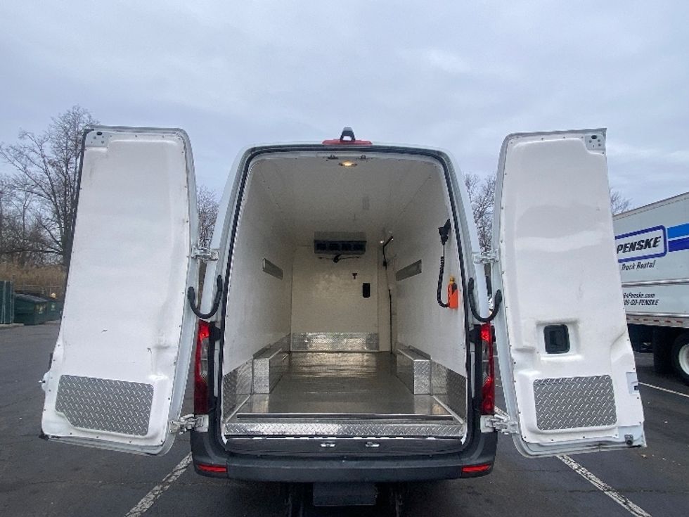 Cargo Van (Panel Van)-Light and Medium Duty Trucks-Mercedes-2019-Sprinter-Parsippany-NJ-116,948\n\t\tmiles-$ 37,500 - Image 8