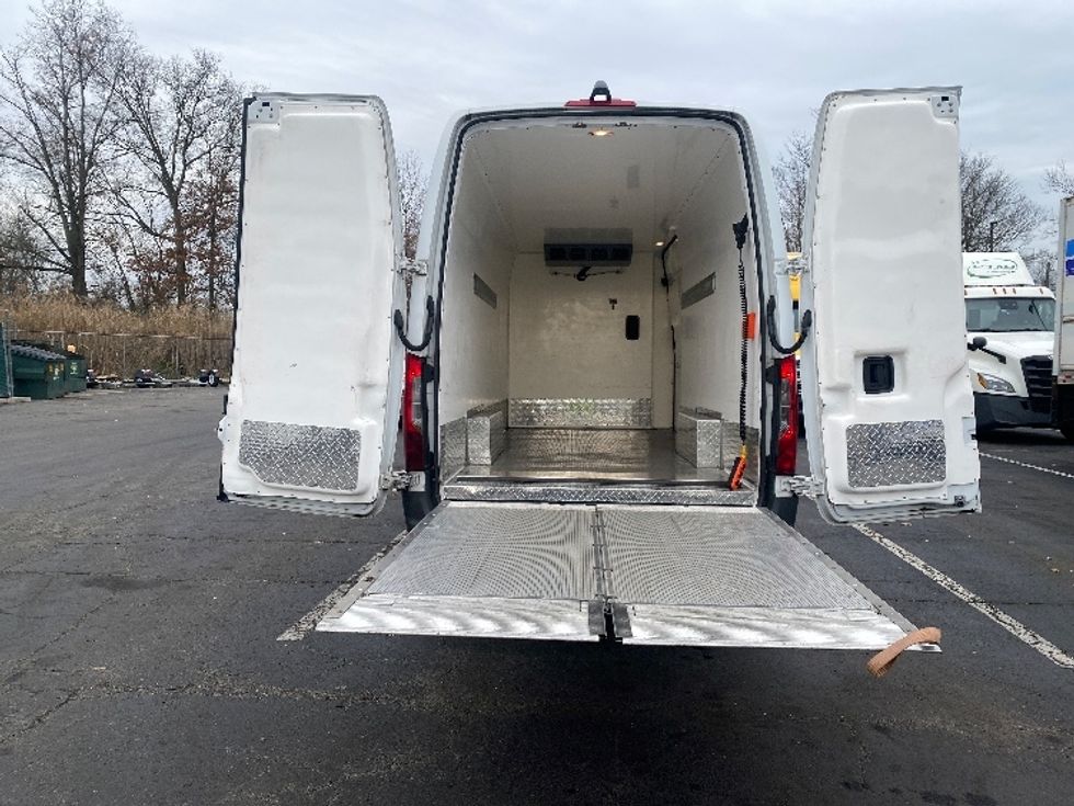 Cargo Van (Panel Van)-Light and Medium Duty Trucks-Mercedes-2019-Sprinter-Parsippany-NJ-116,948\n\t\tmiles-$ 37,500 - Image 9