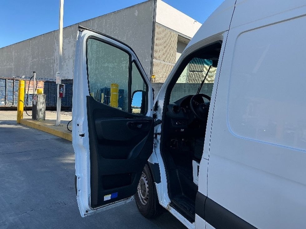 Cargo Van (Panel Van)-Light and Medium Duty Trucks-Mercedes-2020-Sprinter-Torrance-CA-43,409\n\t\tmiles-$ 37,500 - Image 16