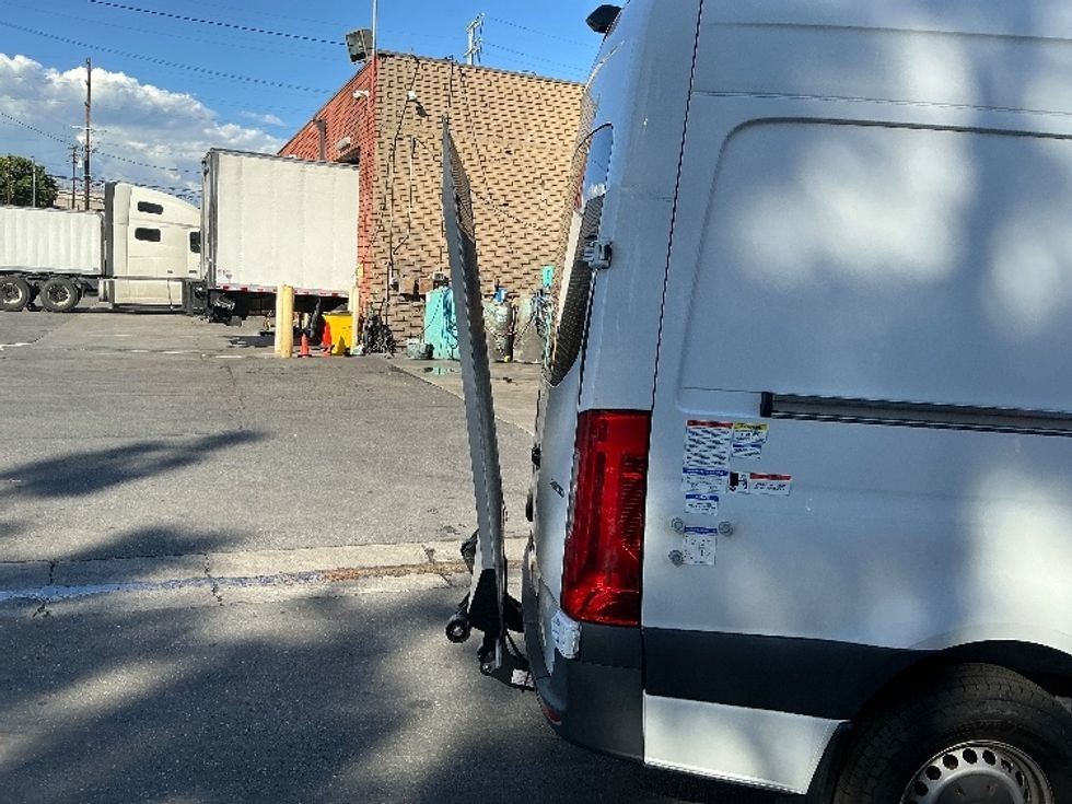 Cargo Van (Panel Van)-Light and Medium Duty Trucks-Mercedes-2020-Sprinter-Torrance-CA-43,409\n\t\tmiles-$ 37,500 - Image 26