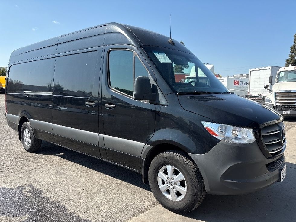 Cargo Van (Panel Van)-Light and Medium Duty Trucks-Mercedes-2020-Sprinter-West Sacramento-CA-40,299\n\t\tmiles-$ 40,000 - Image 1