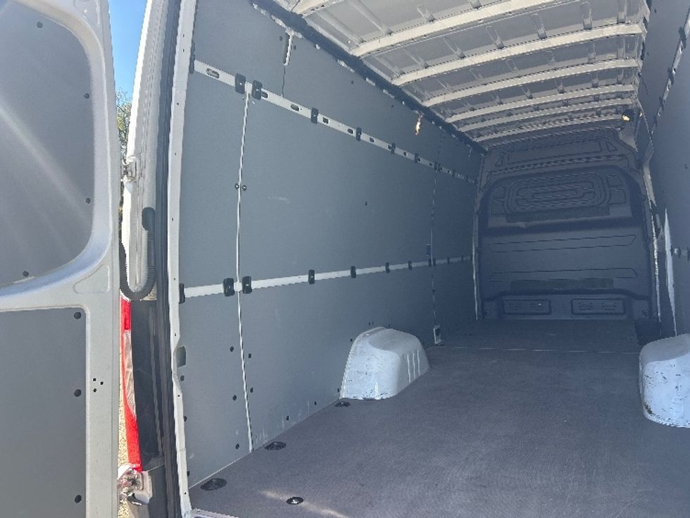 Cargo Van (Panel Van)-Light and Medium Duty Trucks-Mercedes-2021-Sprinter-East Chicago-IN-82,123\n\t\tmiles-$ 41,500 - Image 9