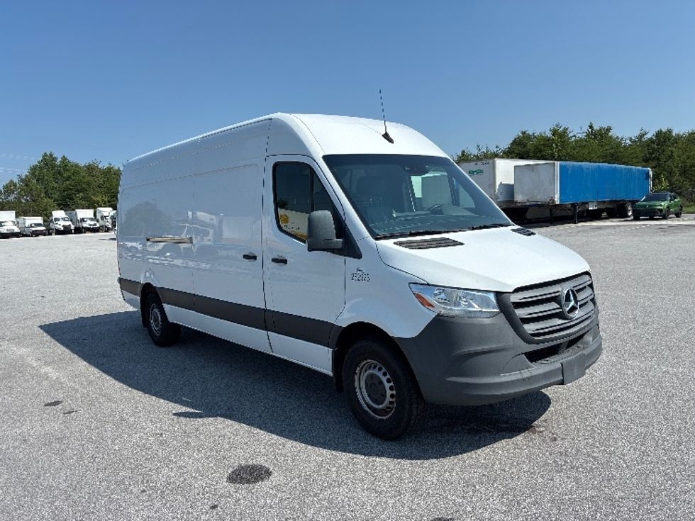 Cargo Van (Panel Van)-Light and Medium Duty Trucks-Mercedes-2022-Sprinter-Concord-NC-130,055\n\t\tmiles-$ 35,750 - Image 1