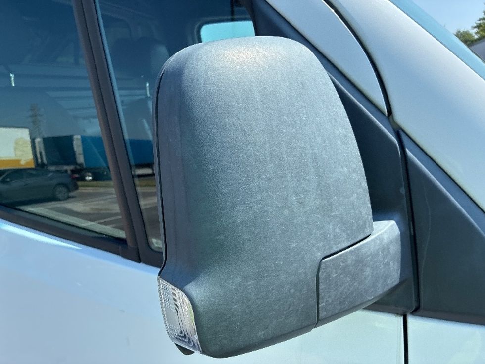 Cargo Van (Panel Van)-Light and Medium Duty Trucks-Mercedes-2022-Sprinter-Concord-NC-130,055\n\t\tmiles-$ 35,750 - Image 27