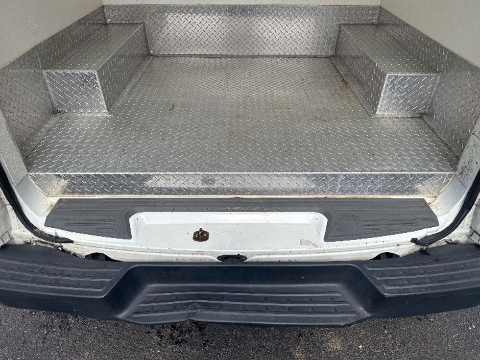 Cargo Van (Panel Van)-Light and Medium Duty Trucks-Nissan-2016-NV1500S-Baltimore-MD-159,512\n\t\tmiles-$ 16,000 - Image 10