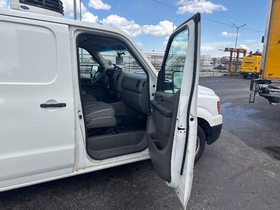 Cargo Van (Panel Van)-Light and Medium Duty Trucks-Nissan-2016-NV1500S-Baltimore-MD-159,512\n\t\tmiles-$ 16,000 - Image 20