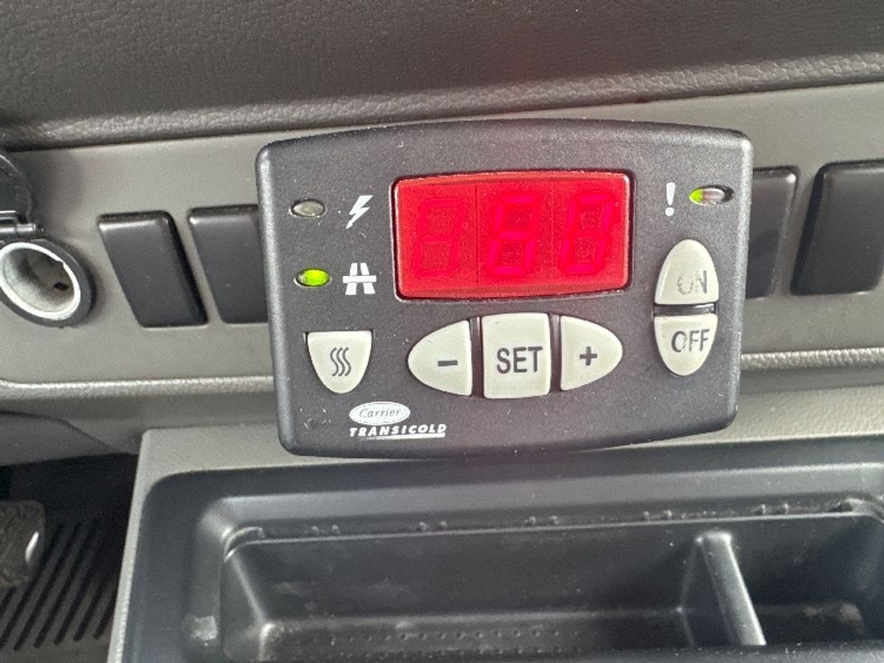 Cargo Van (Panel Van)-Light and Medium Duty Trucks-Nissan-2016-NV1500S-Baltimore-MD-159,512\n\t\tmiles-$ 16,000 - Image 26