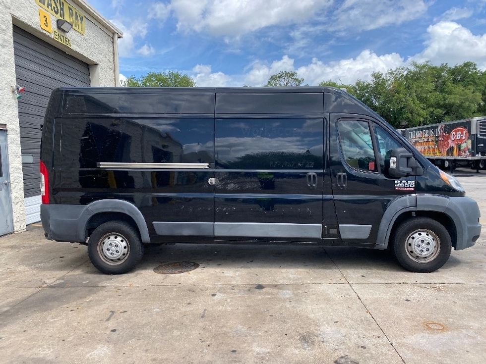 Cargo Van (Panel Van)-Light and Medium Duty Trucks-RAM-2017-2500-Orlando-FL-215,259\n\t\tmiles-$ 7,000 - Image 15