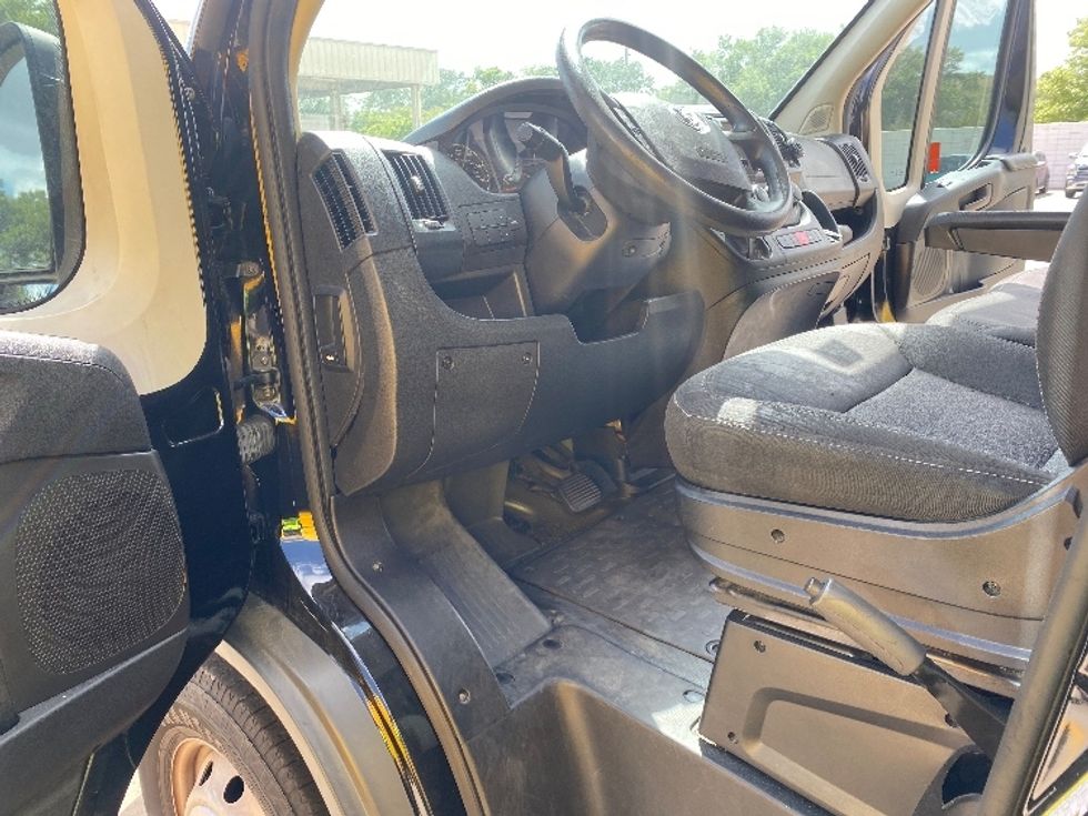 Cargo Van (Panel Van)-Light and Medium Duty Trucks-RAM-2017-2500-Orlando-FL-215,259\n\t\tmiles-$ 7,000 - Image 16