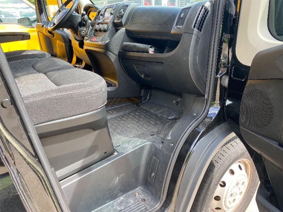 Cargo Van (Panel Van)-Light and Medium Duty Trucks-RAM-2017-2500-Orlando-FL-215,259\n\t\tmiles-$ 7,000 - Image 20