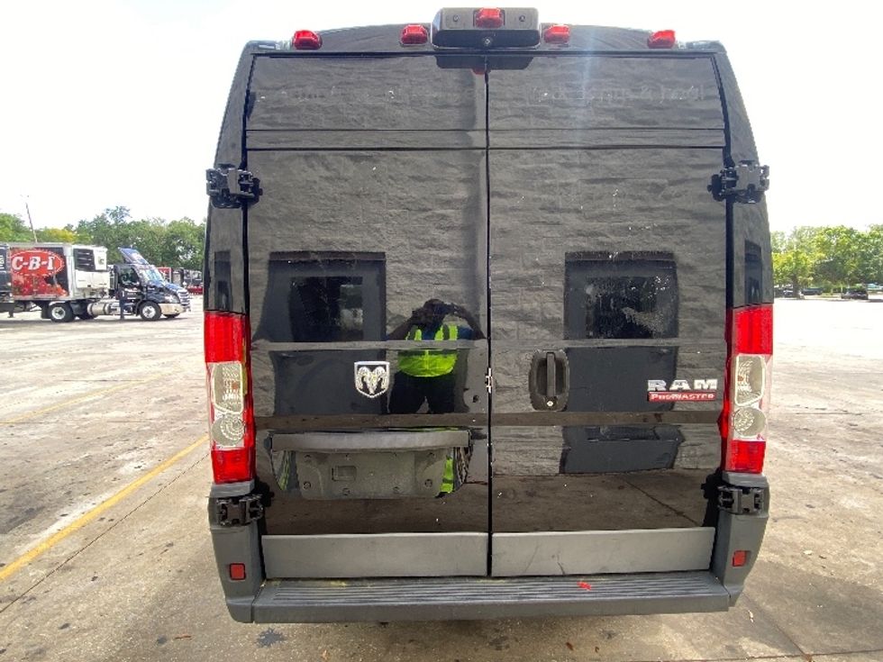 Cargo Van (Panel Van)-Light and Medium Duty Trucks-RAM-2017-2500-Orlando-FL-215,259\n\t\tmiles-$ 7,000 - Image 7