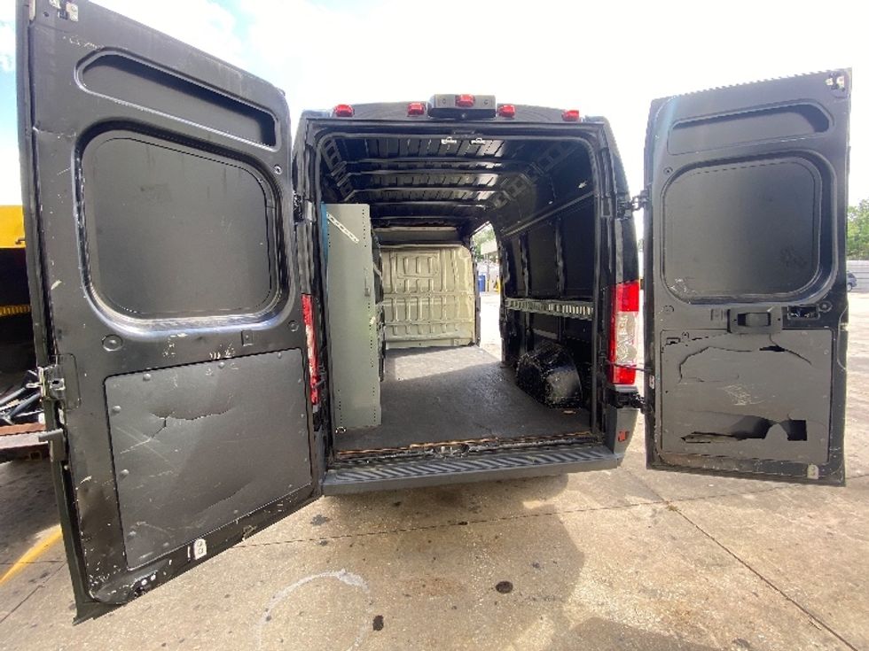 Cargo Van (Panel Van)-Light and Medium Duty Trucks-RAM-2017-2500-Orlando-FL-215,259\n\t\tmiles-$ 7,000 - Image 8