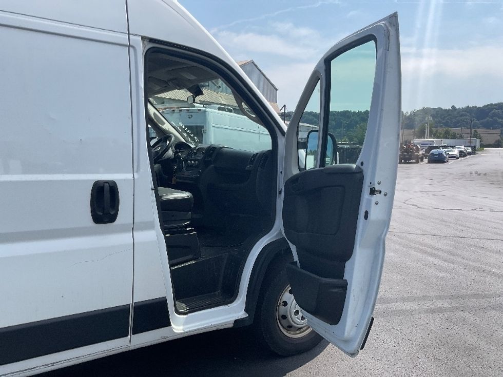 Cargo Van (Panel Van)-Light and Medium Duty Trucks-RAM-2019-PROMASTR-Pittsburgh-PA-219,373\n\t\tmiles-$ 8,250 - Image 20