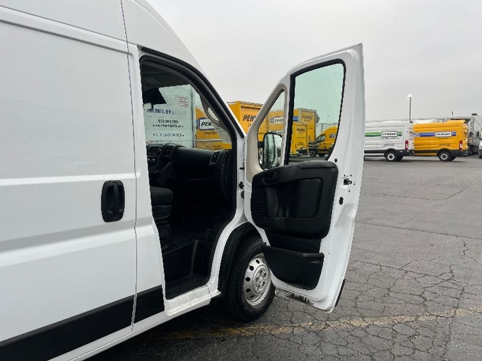 Cargo Van (Panel Van)-Light and Medium Duty Trucks-RAM-2021-PROMASTR-La Mirada-CA-92,537\n\t\tmiles-$ 29,750 - Image 19