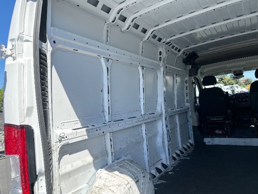 Cargo Van (Panel Van)-Light and Medium Duty Trucks-RAM-2021-PROMASTR-West Sacramento-CA-101,121\n\t\tmiles-$ 18,500 - Image 11