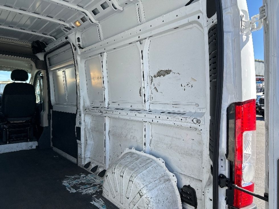 Cargo Van (Panel Van)-Light and Medium Duty Trucks-RAM-2021-PROMASTR-West Sacramento-CA-101,121\n\t\tmiles-$ 18,500 - Image 12