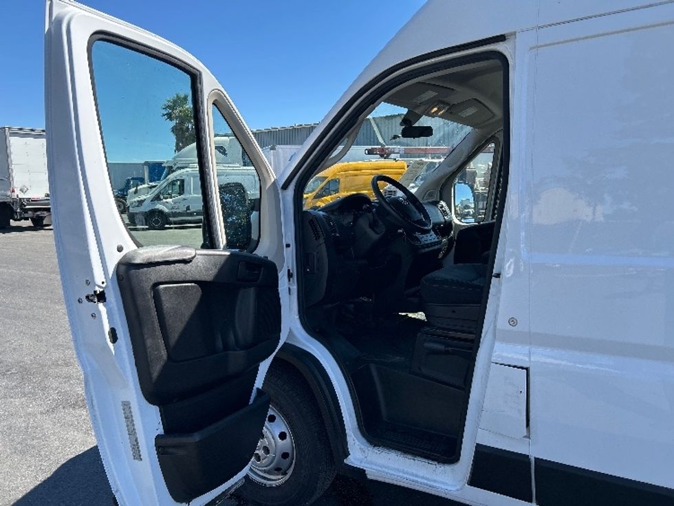 Cargo Van (Panel Van)-Light and Medium Duty Trucks-RAM-2021-PROMASTR-West Sacramento-CA-101,121\n\t\tmiles-$ 18,500 - Image 16
