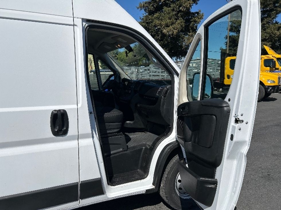 Cargo Van (Panel Van)-Light and Medium Duty Trucks-RAM-2021-PROMASTR-West Sacramento-CA-101,121\n\t\tmiles-$ 18,500 - Image 20