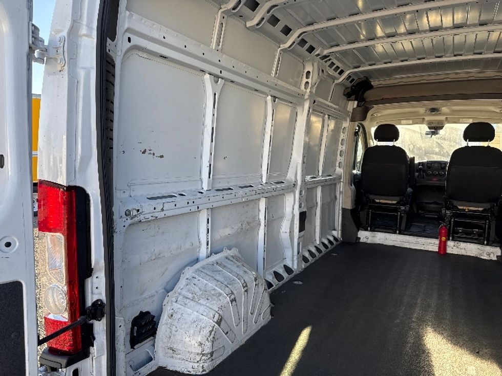 Cargo Van (Panel Van)-Light and Medium Duty Trucks-RAM-2021-PROMASTR-West Sacramento-CA-88,432\n\t\tmiles-$ 26,000 - Image 10