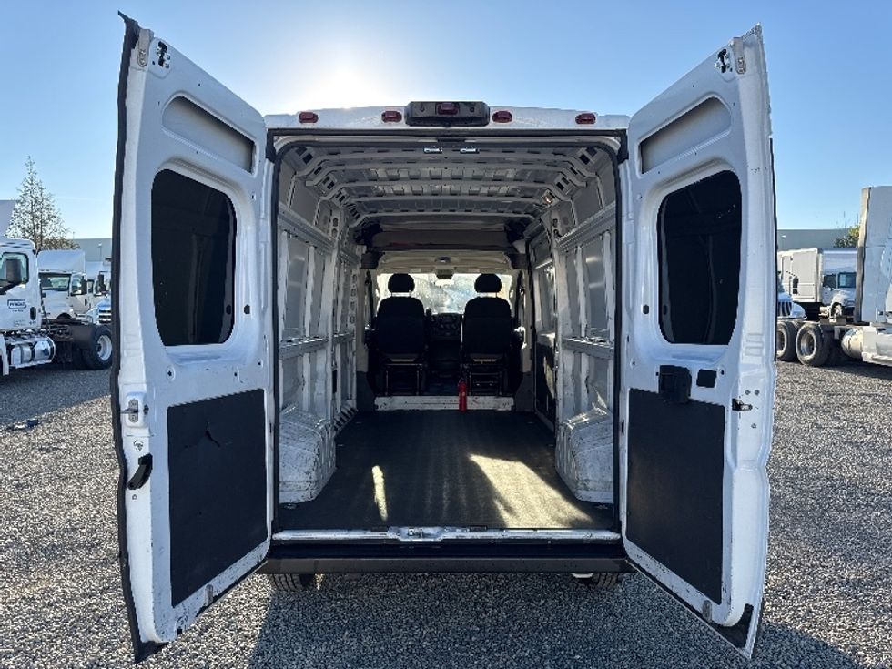 Cargo Van (Panel Van)-Light and Medium Duty Trucks-RAM-2021-PROMASTR-West Sacramento-CA-88,432\n\t\tmiles-$ 26,000 - Image 7