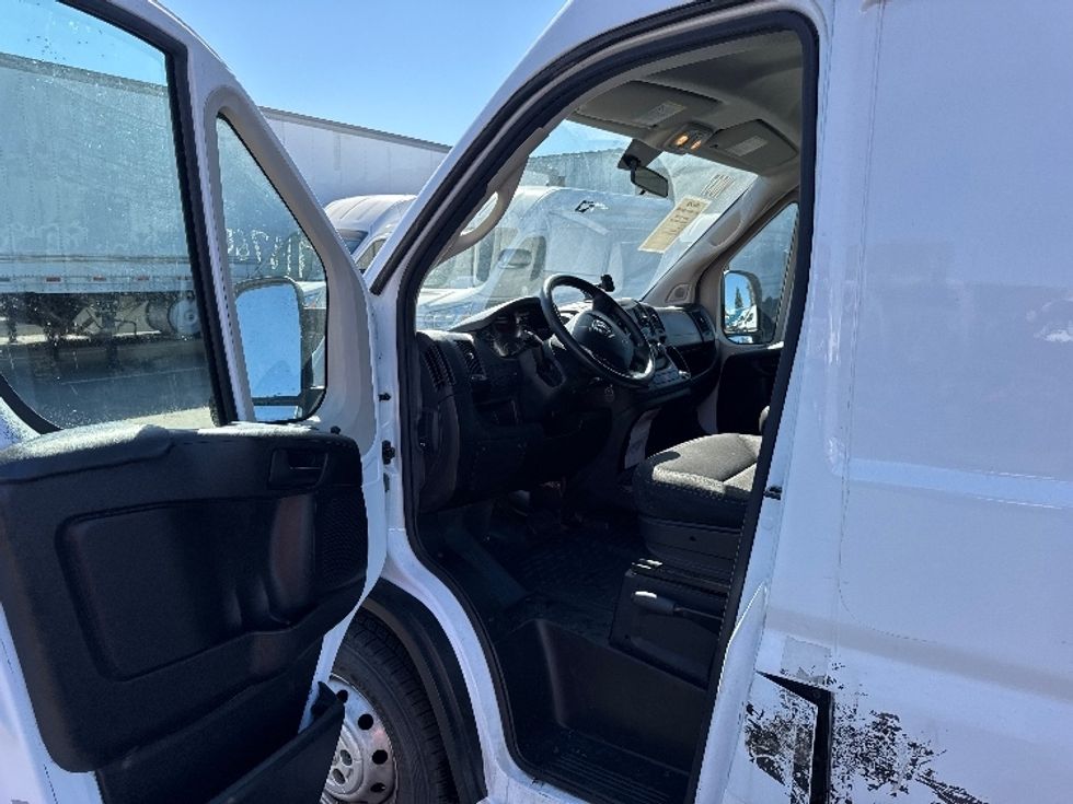Cargo Van (Panel Van)-Light and Medium Duty Trucks-RAM-2021-PROMASTR-West Sacramento-CA-90,671\n\t\tmiles-$ 19,250 - Image 14