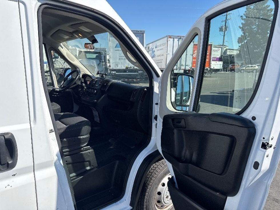 Cargo Van (Panel Van)-Light and Medium Duty Trucks-RAM-2021-PROMASTR-West Sacramento-CA-90,671\n\t\tmiles-$ 19,250 - Image 18