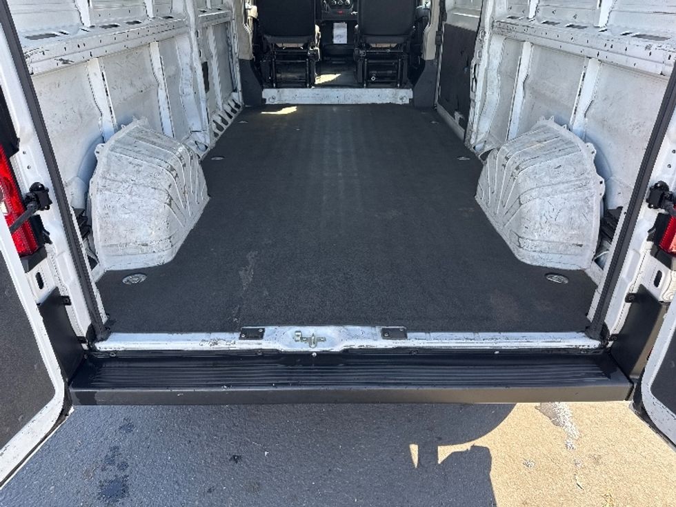 Cargo Van (Panel Van)-Light and Medium Duty Trucks-RAM-2021-PROMASTR-West Sacramento-CA-90,671\n\t\tmiles-$ 19,250 - Image 9