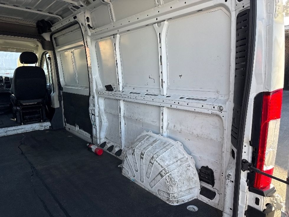 Cargo Van (Panel Van)-Light and Medium Duty Trucks-RAM-2021-PROMASTR-West Sacramento-CA-91,229\n\t\tmiles-$ 25,750 - Image 11