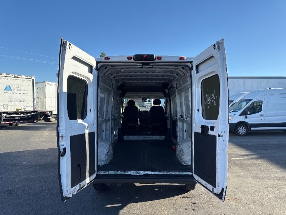 Cargo Van (Panel Van)-Light and Medium Duty Trucks-RAM-2021-PROMASTR-West Sacramento-CA-91,229\n\t\tmiles-$ 25,750 - Image 7