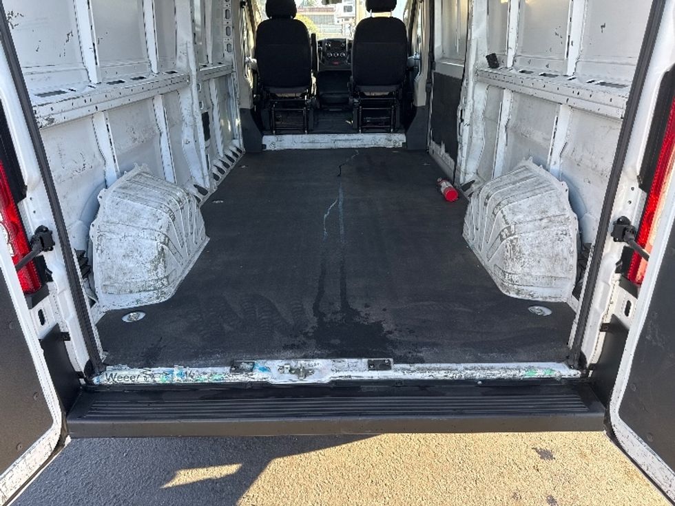 Cargo Van (Panel Van)-Light and Medium Duty Trucks-RAM-2021-PROMASTR-West Sacramento-CA-91,229\n\t\tmiles-$ 25,750 - Image 9