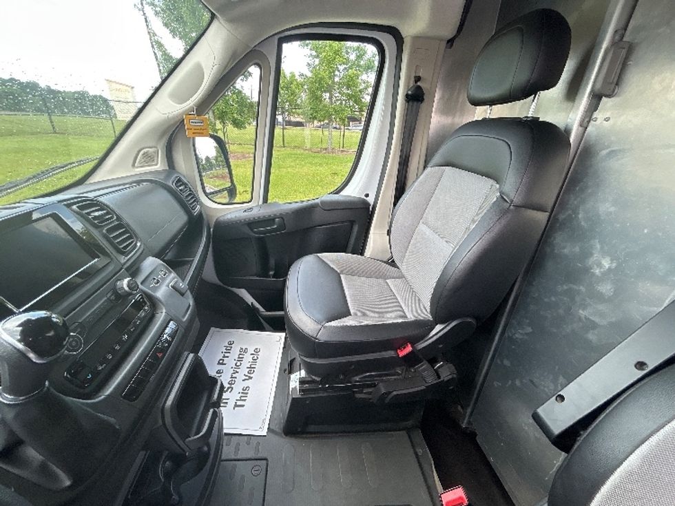 Cargo Van (Panel Van)-Light and Medium Duty Trucks-RAM-2022-PROMASTR-Baton Rouge-LA-61,568\n\t\tmiles-$ 38,250 - Image 17