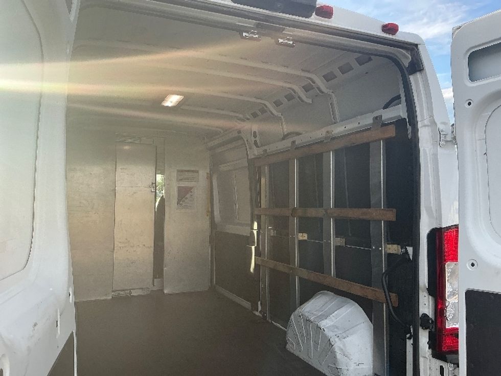 Cargo Van (Panel Van)-Light and Medium Duty Trucks-RAM-2022-PROMASTR-Cincinnati-OH-70,571\n\t\tmiles-$ 36,000 - Image 11