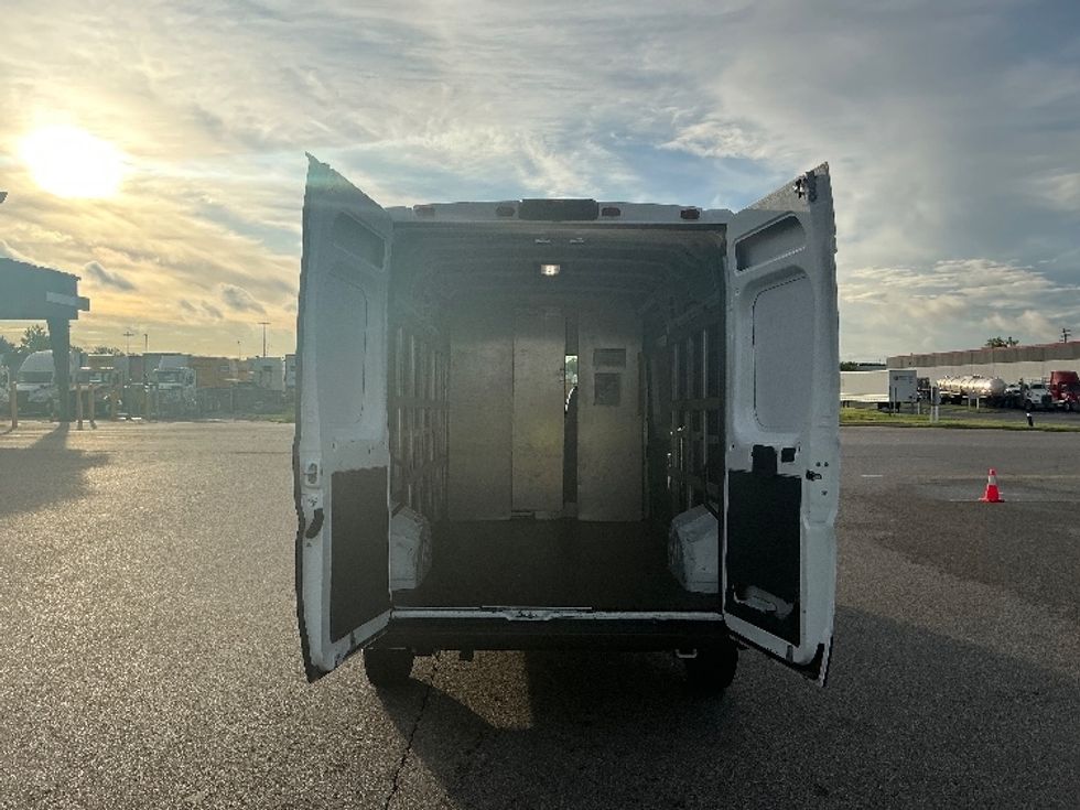 Cargo Van (Panel Van)-Light and Medium Duty Trucks-RAM-2022-PROMASTR-Cincinnati-OH-70,571\n\t\tmiles-$ 36,000 - Image 8