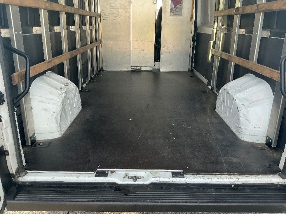 Cargo Van (Panel Van)-Light and Medium Duty Trucks-RAM-2022-PROMASTR-Cincinnati-OH-70,571\n\t\tmiles-$ 36,000 - Image 9