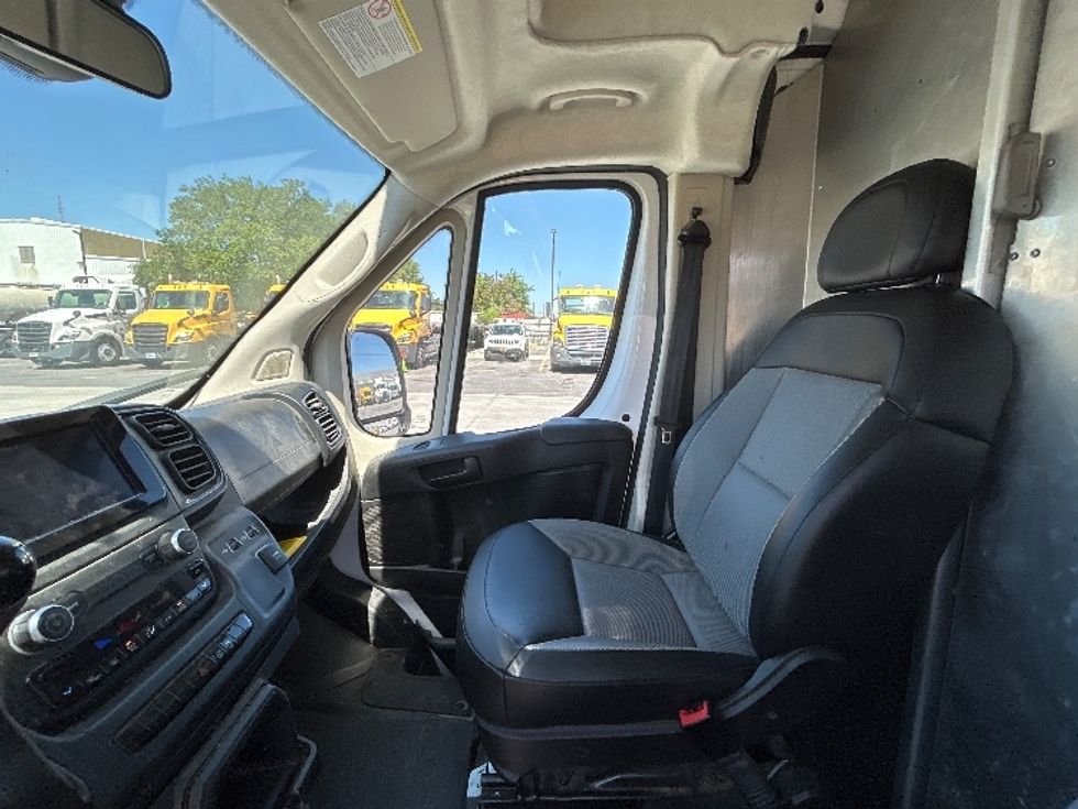 Cargo Van (Panel Van)-Light and Medium Duty Trucks-RAM-2022-PROMASTR-Hammond-LA-73,908\n\t\tmiles-$ 37,000 - Image 17