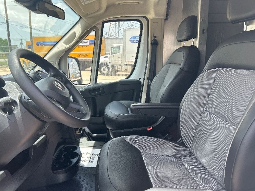 Cargo Van (Panel Van)-Light and Medium Duty Trucks-RAM-2022-PROMASTR-Katy-TX-21,950\n\t\tmiles-$ 40,000 - Image 19