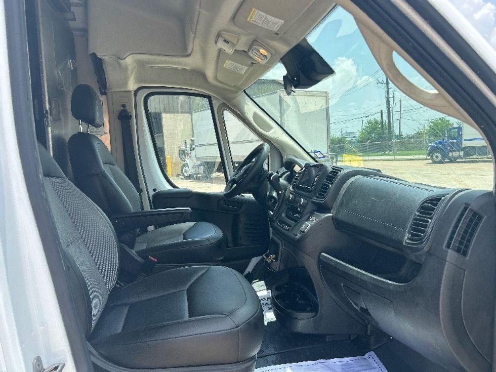 Cargo Van (Panel Van)-Light and Medium Duty Trucks-RAM-2022-PROMASTR-Katy-TX-21,950\n\t\tmiles-$ 40,000 - Image 22
