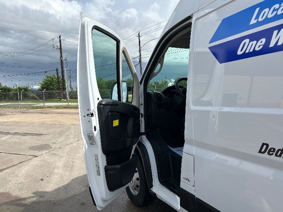 Cargo Van (Panel Van)-Light and Medium Duty Trucks-RAM-2022-PROMASTR-Katy-TX-70,538\n\t\tmiles-$ 37,250 - Image 16