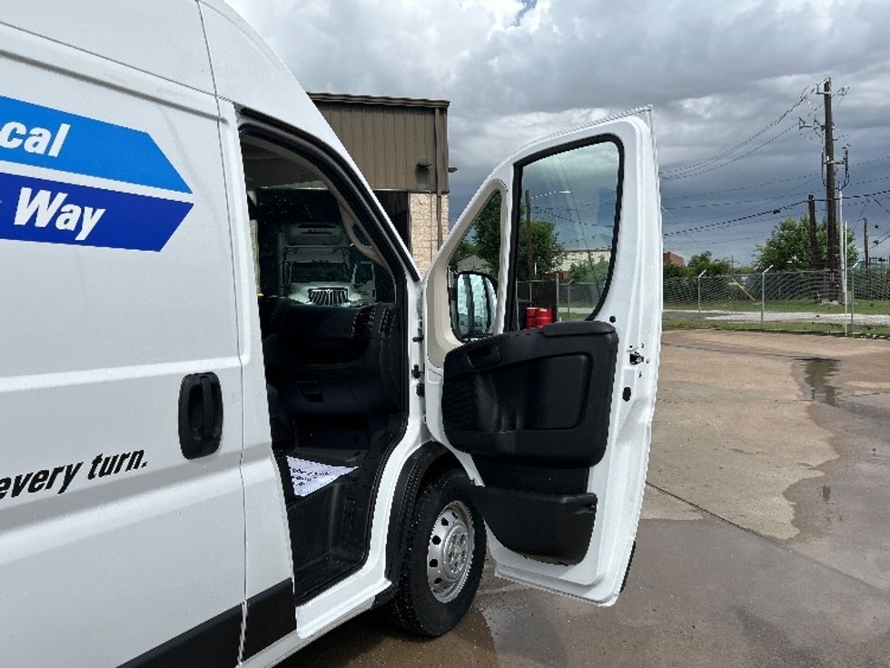 Cargo Van (Panel Van)-Light and Medium Duty Trucks-RAM-2022-PROMASTR-Katy-TX-70,538\n\t\tmiles-$ 37,250 - Image 20