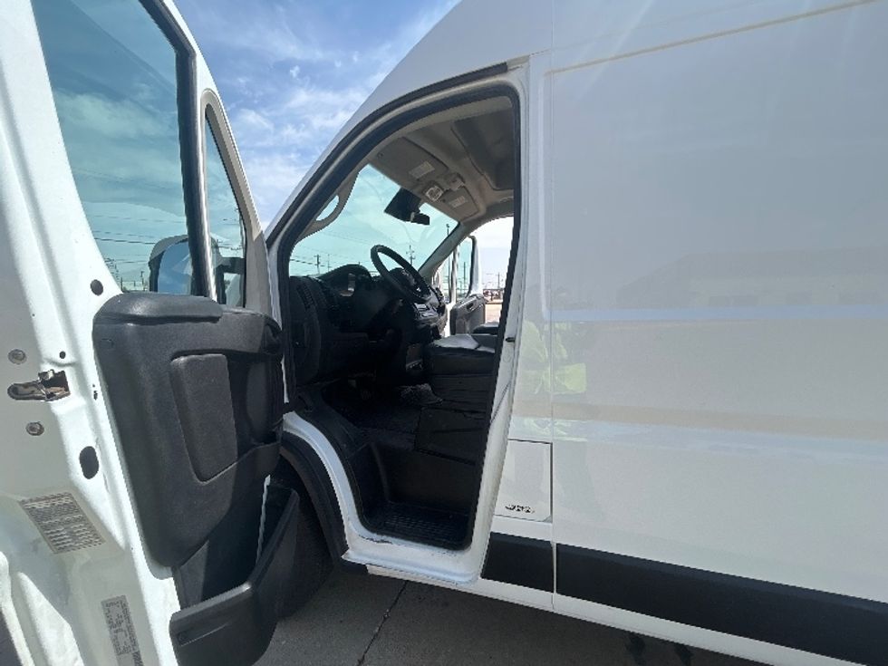 Cargo Van (Panel Van)-Light and Medium Duty Trucks-RAM-2022-PROMASTR-Lubbock-TX-162,572\n\t\tmiles-$ 10,500 - Image 16