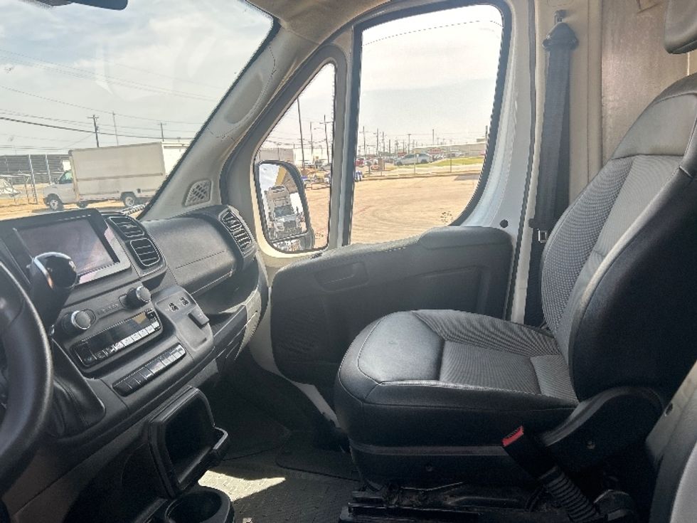 Cargo Van (Panel Van)-Light and Medium Duty Trucks-RAM-2022-PROMASTR-Lubbock-TX-162,572\n\t\tmiles-$ 10,500 - Image 19